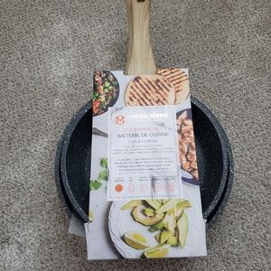 Masterclass 9.5" and 11" skillets